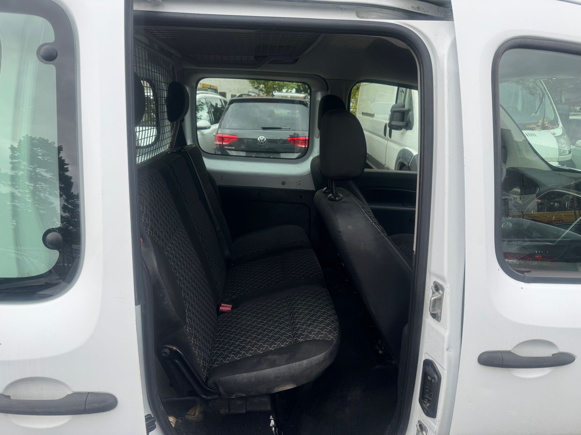 RENAULT Kangoo Maxi dCi 110 Business 5 Plätze / 5 places ** Klimaanlage ** Frisch Ab MFK & Service **-image-5