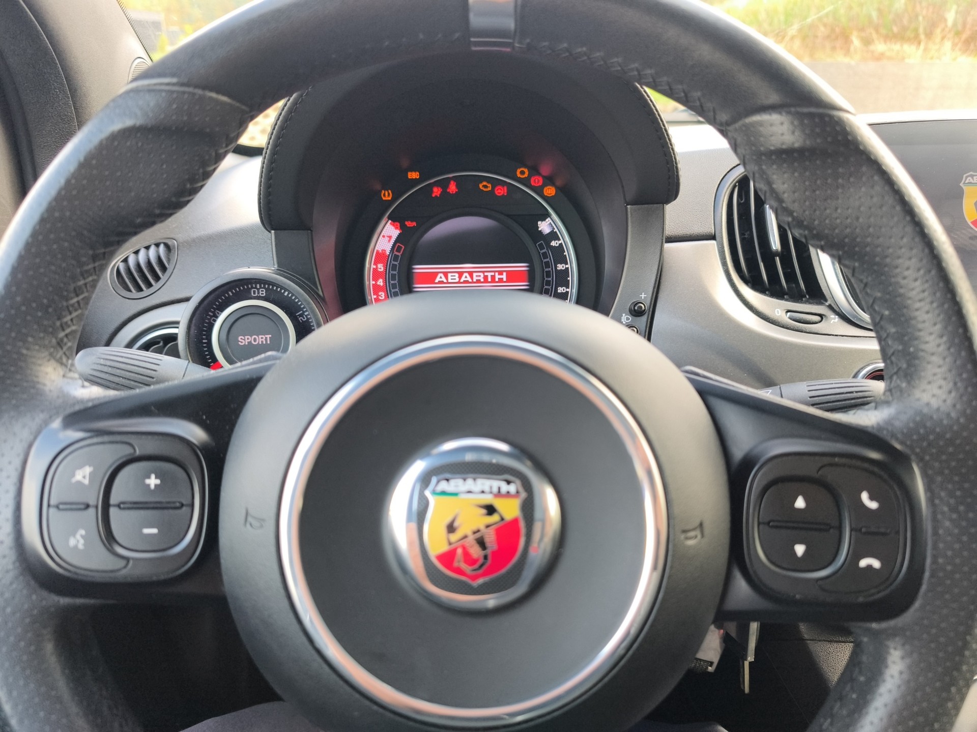 FIAT 595 1.4 16V Turbo Abarth Pista-image-9