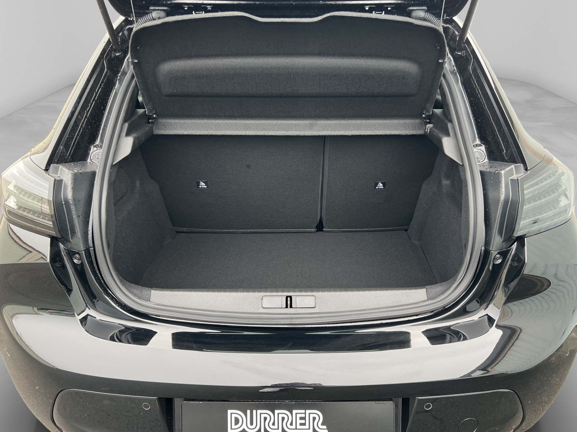 PEUGEOT 208 1.2 Hybrid GT-image-15
