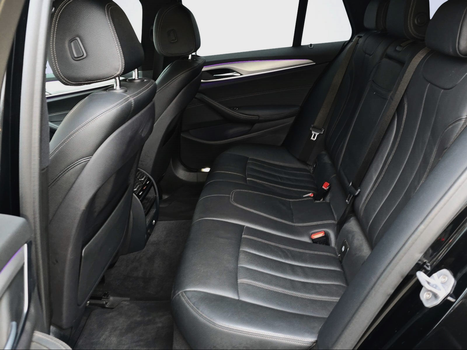 BMW 520d xDrive Touring Steptronic-image-15