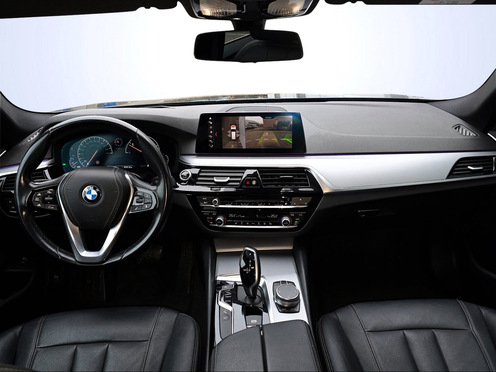 BMW 520d xDrive Touring Steptronic-image-10