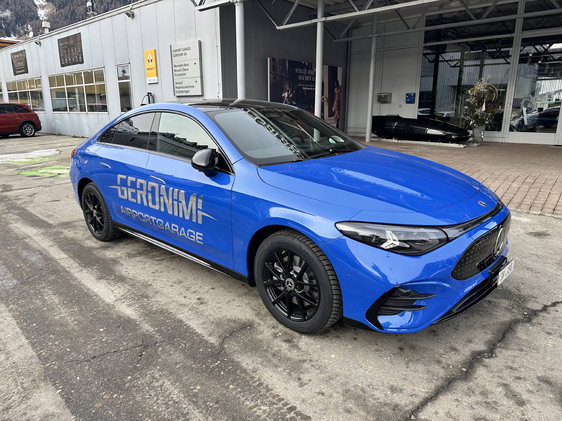 MERCEDES-BENZ CLA 350 AMG Line 4matic-showroom-element-2