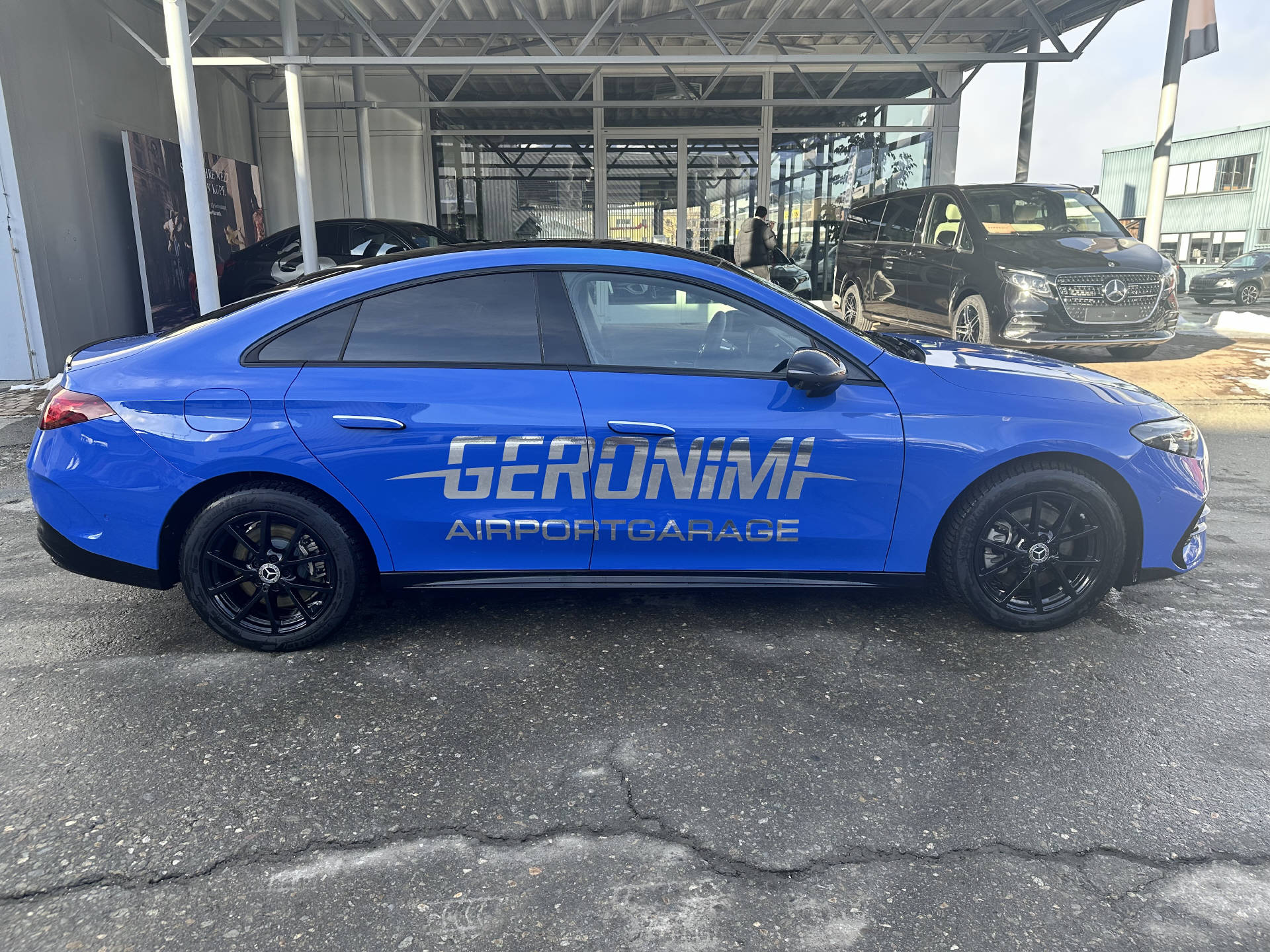 MERCEDES-BENZ CLA 350 AMG Line 4matic-showroom-element-1