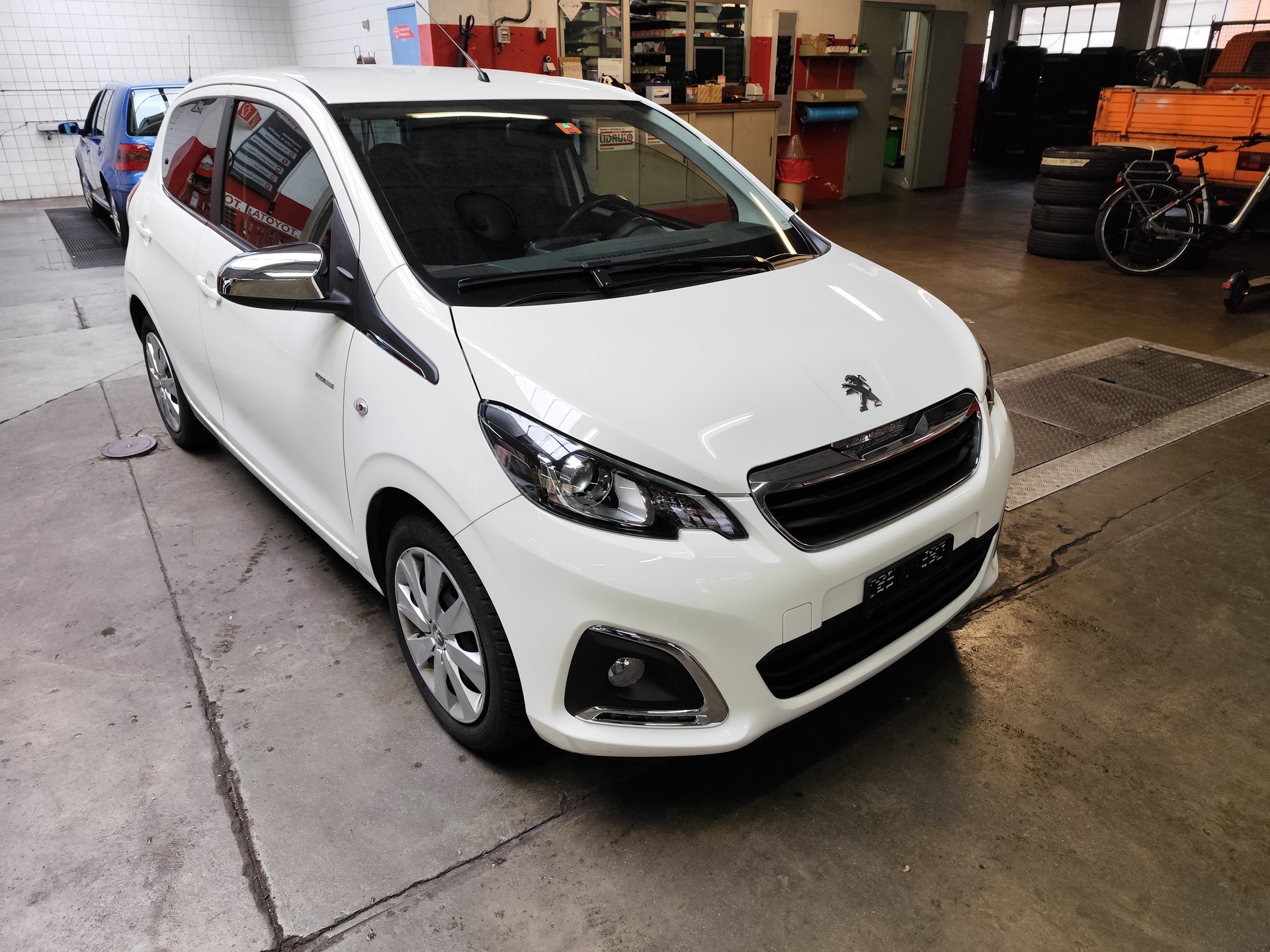 PEUGEOT 108 1.0 VTi Style-showroom-element-2