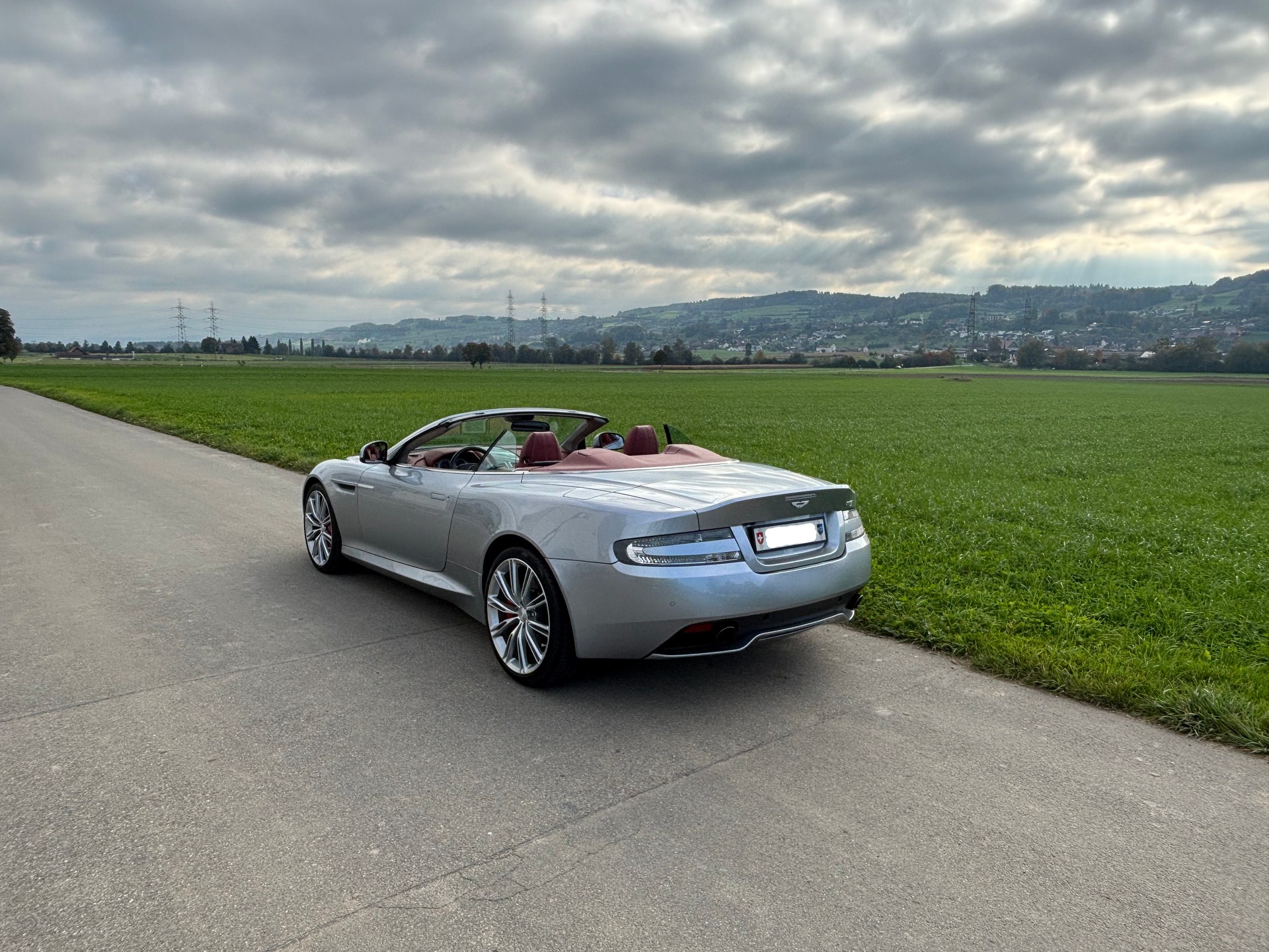 ASTON MARTIN DB9 Volante Touchtronic 2-image-2