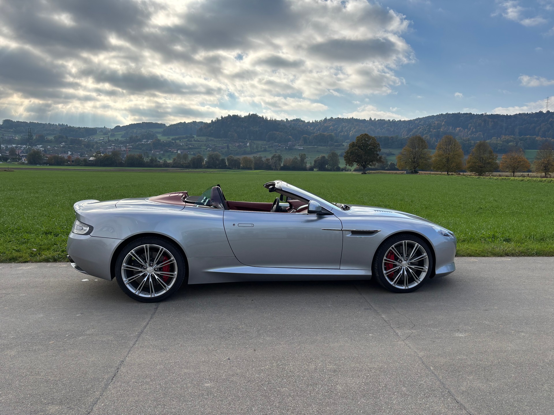 ASTON MARTIN DB9 Volante Touchtronic 2-image-4