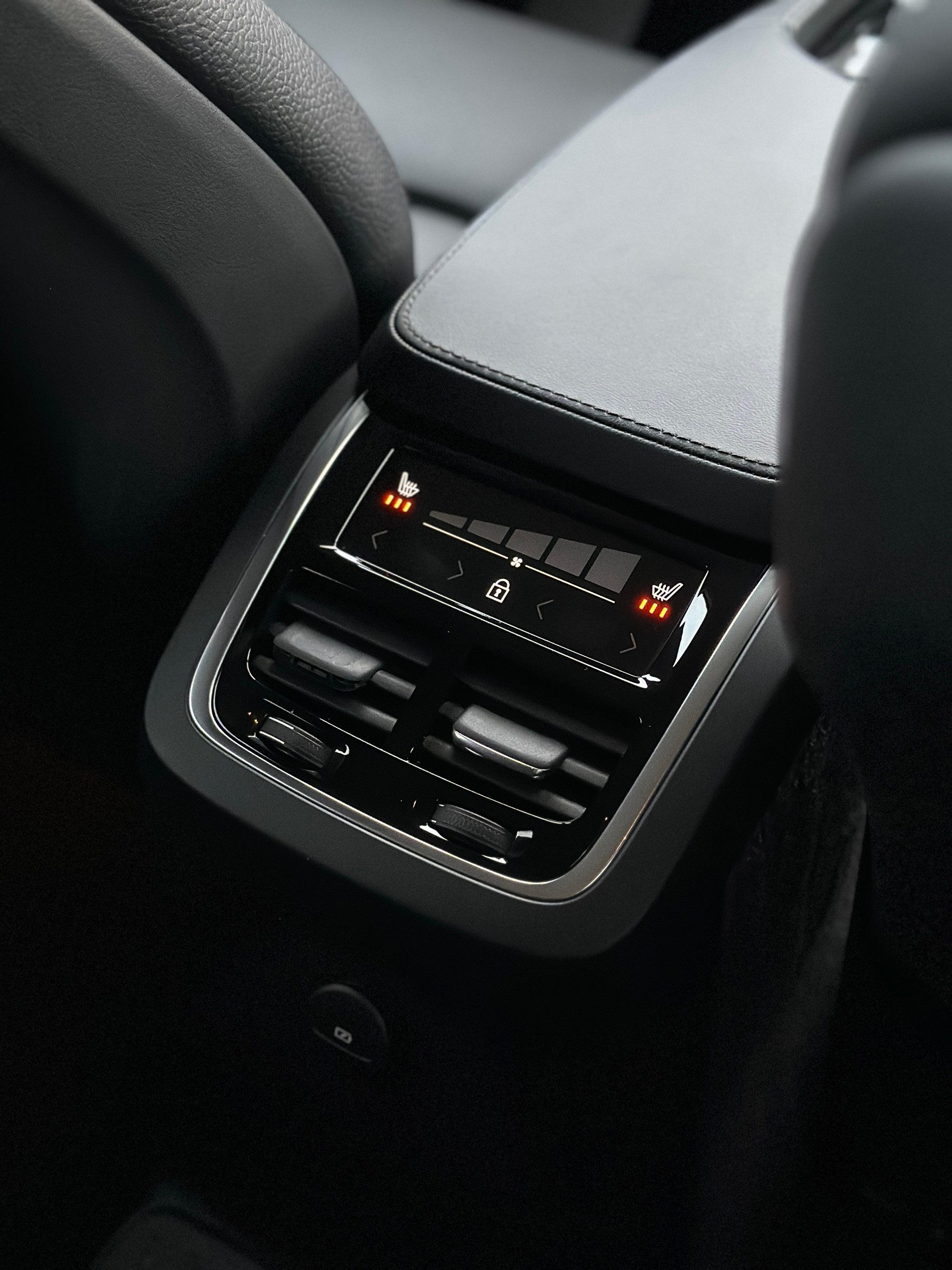 VOLVO XC90 2.0 T8 TE Plus Dark 7P. eAWD-image-14