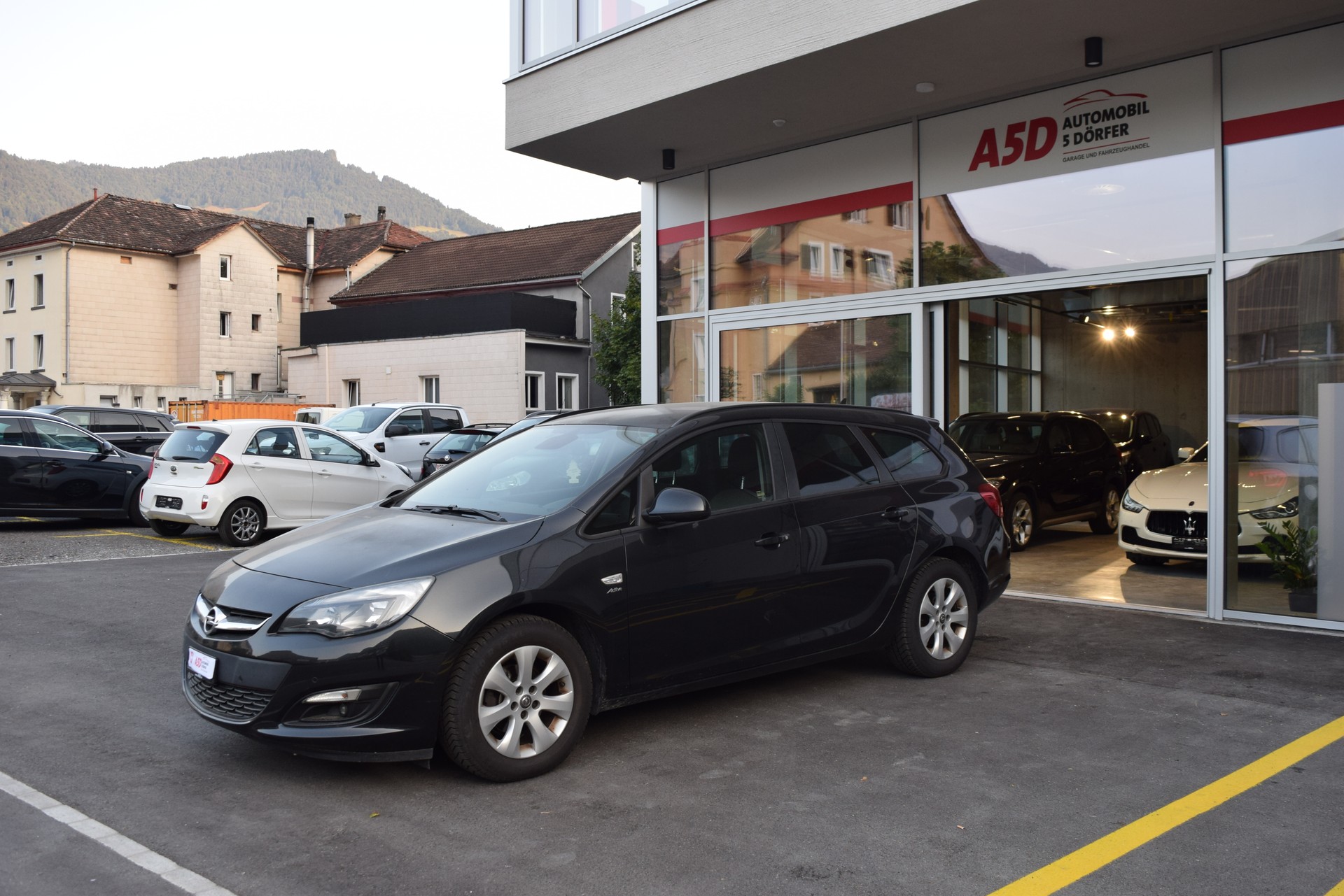 OPEL Astra SportsTourer 1.4i 16V Turbo Drive-showroom-element-1
