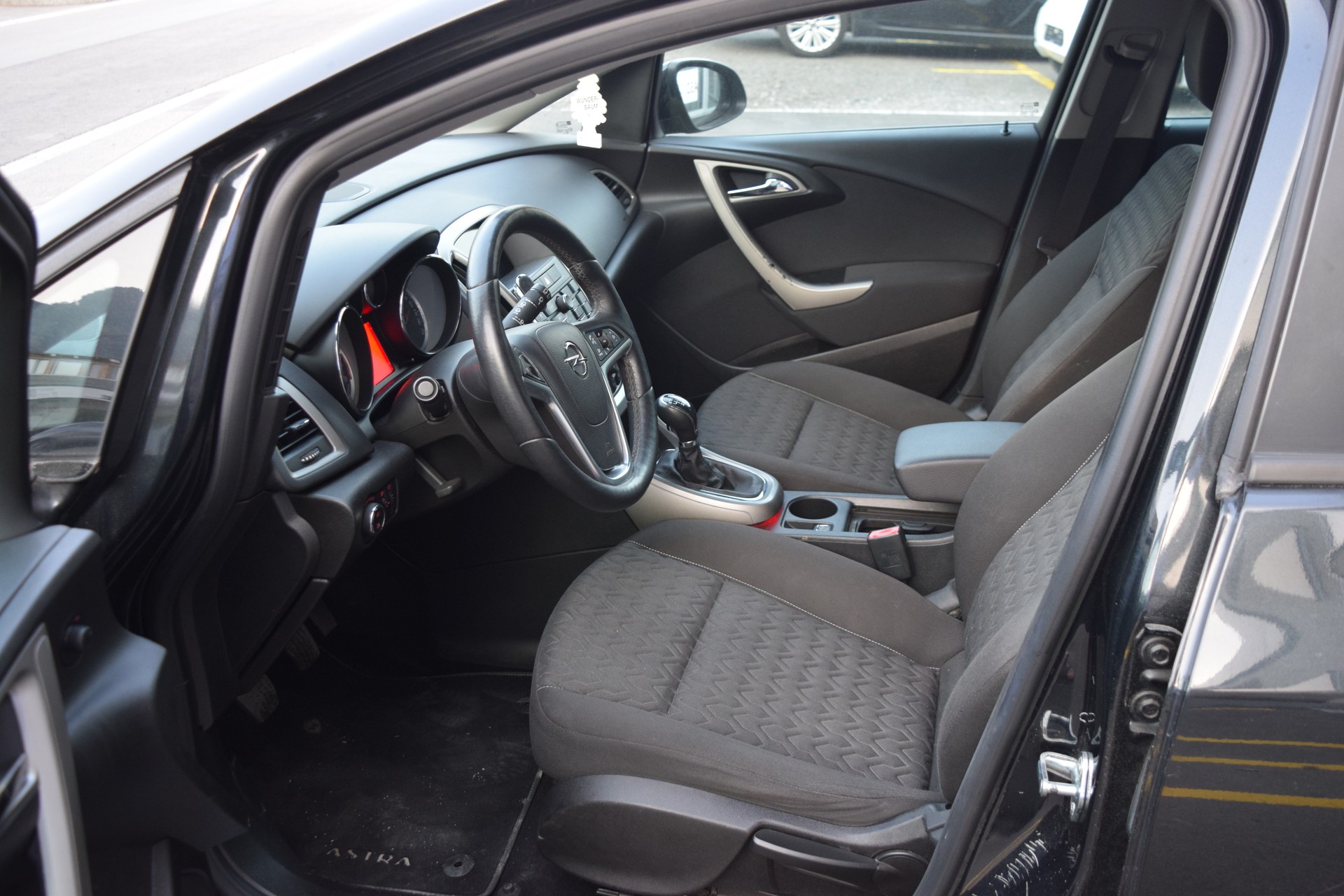 OPEL Astra SportsTourer 1.4i 16V Turbo Drive-image-15