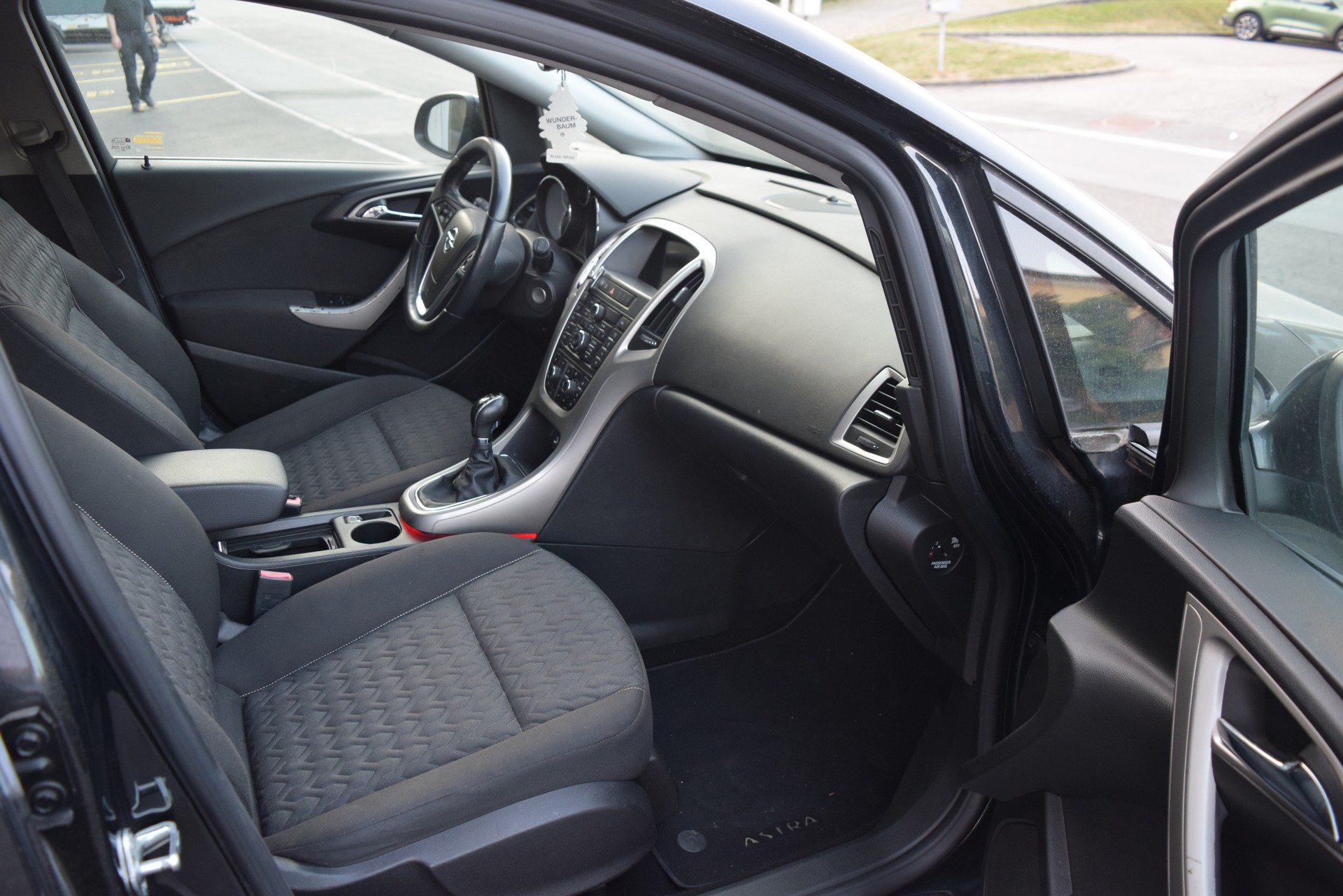 OPEL Astra SportsTourer 1.4i 16V Turbo Drive-image-9