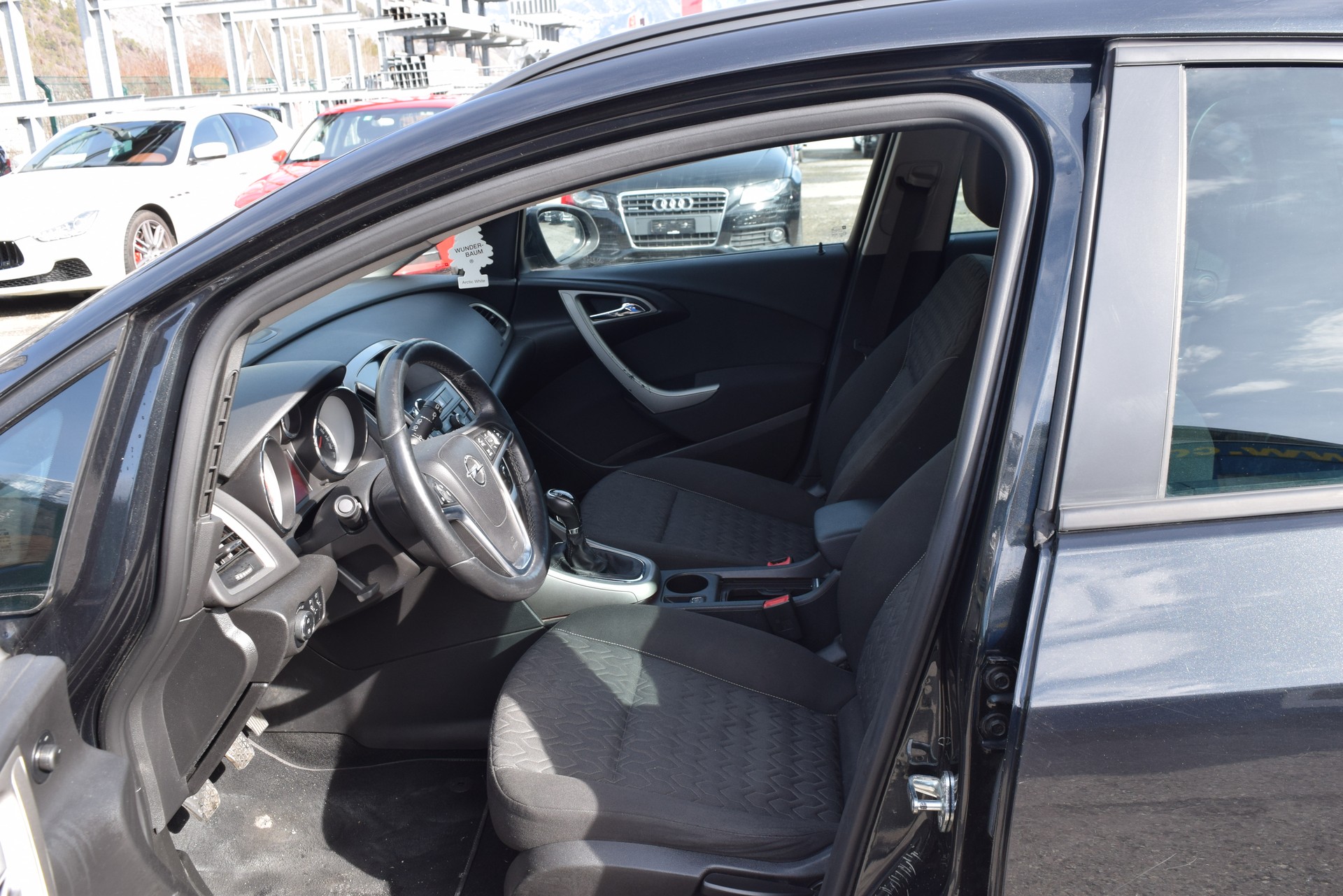 OPEL Astra SportsTourer 1.4i 16V Turbo Drive-image-15