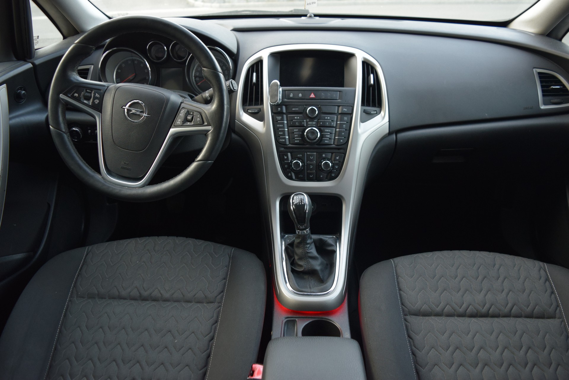 OPEL Astra SportsTourer 1.4i 16V Turbo Drive-image-11