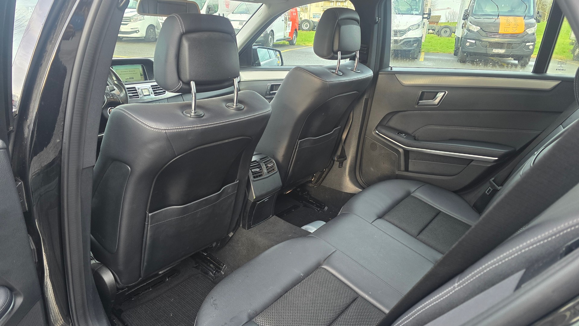 MERCEDES-BENZ E 250 BlueTEC 4Matic 7G-Tronic-image-10