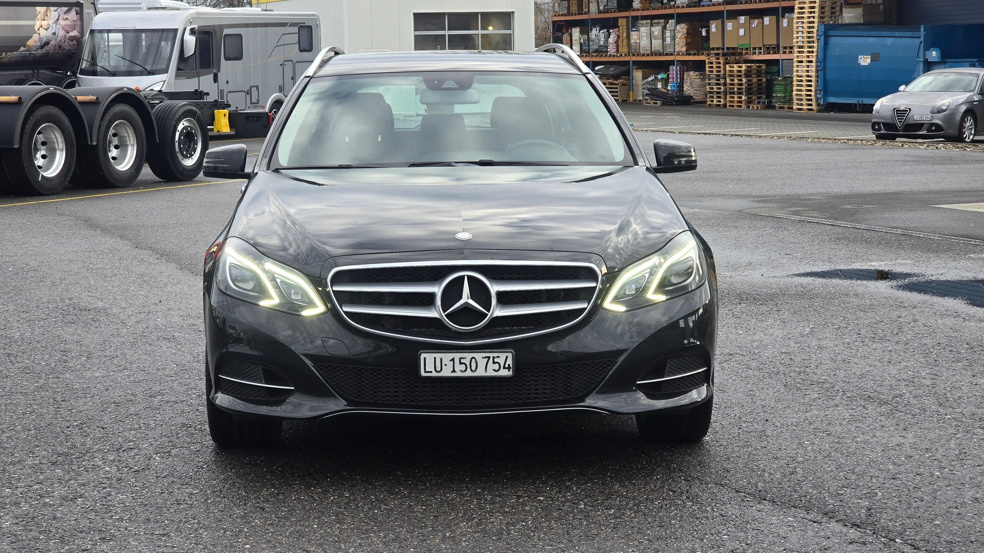 MERCEDES-BENZ E 250 BlueTEC 4Matic 7G-Tronic-showroom-element-1