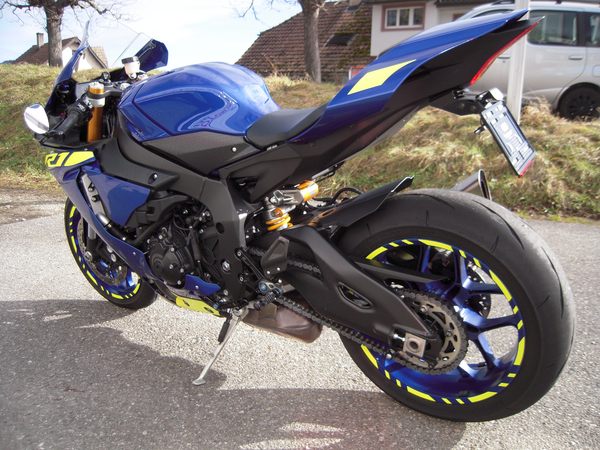 YAMAHA YZF-R1 ABS-image-3