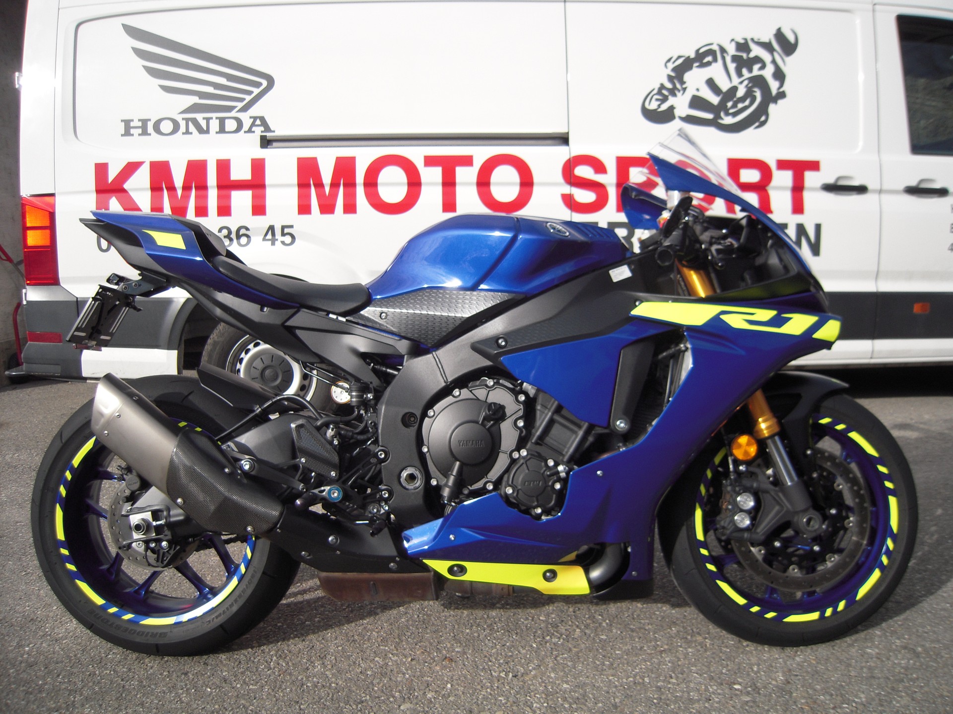 YAMAHA YZF-R1 ABS