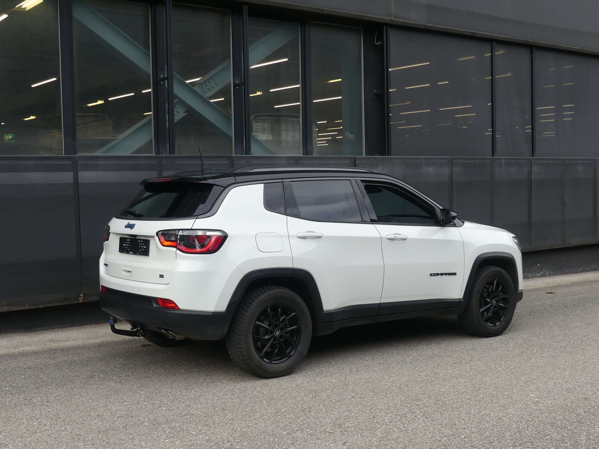 JEEP Compass 1.3 PHEV S AWD-image-4