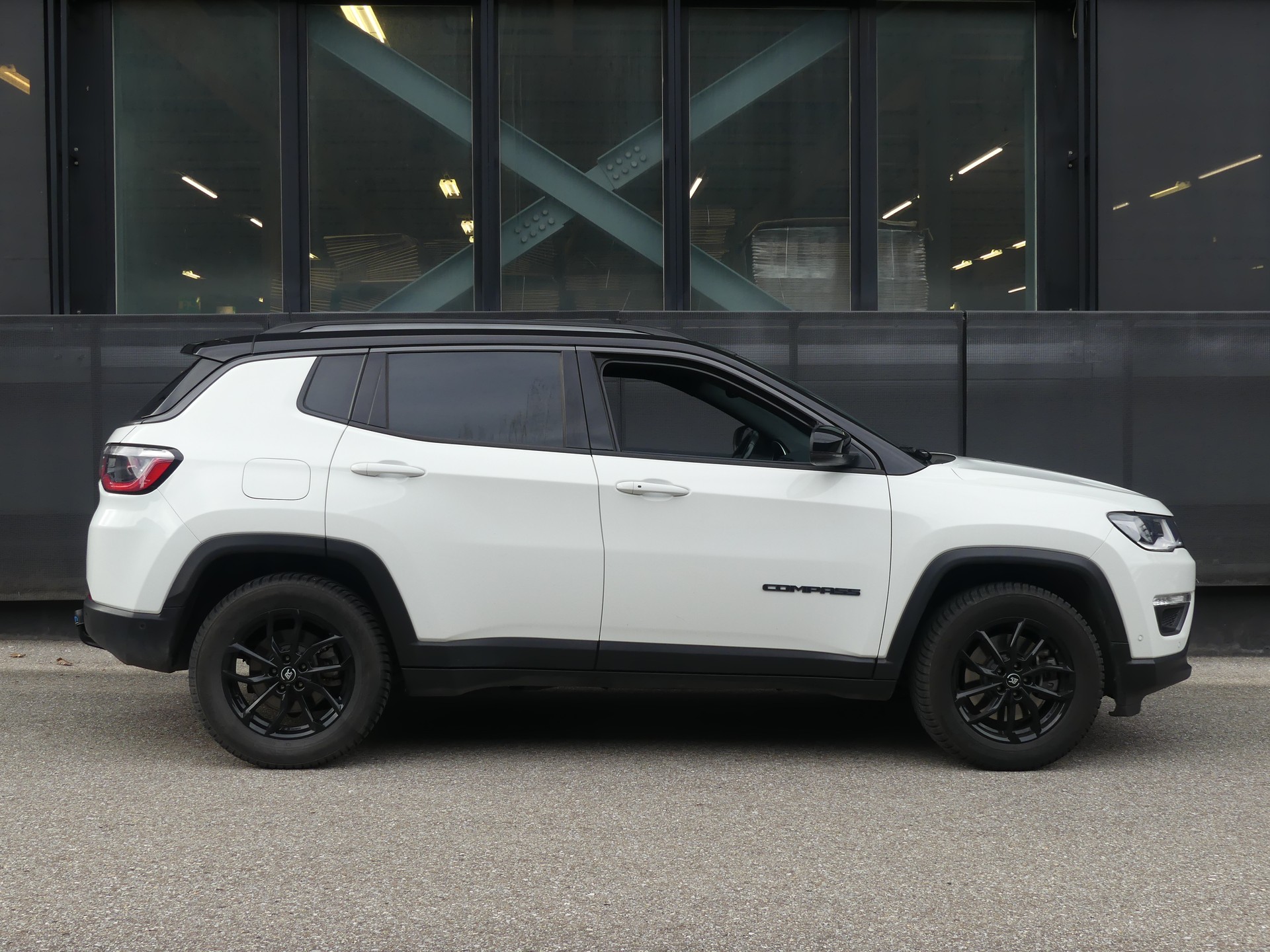 JEEP Compass 1.3 PHEV S AWD-image-9