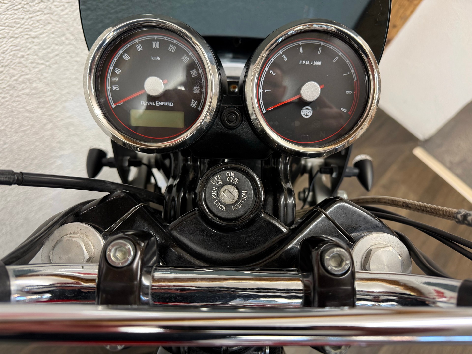 ROYAL ENFIELD Interceptor 650-image-2