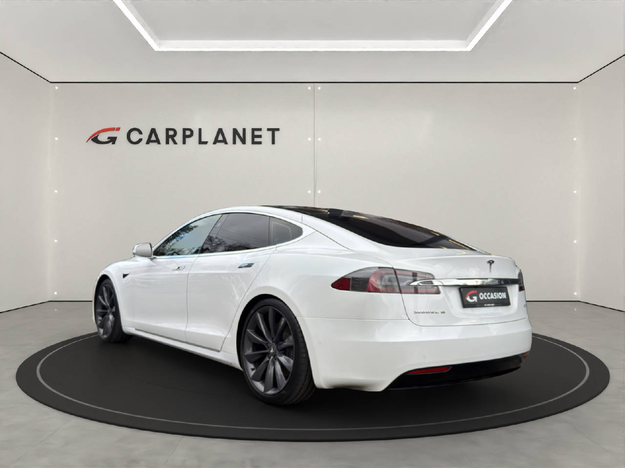 TESLA Model S 90 D-showroom-element-3