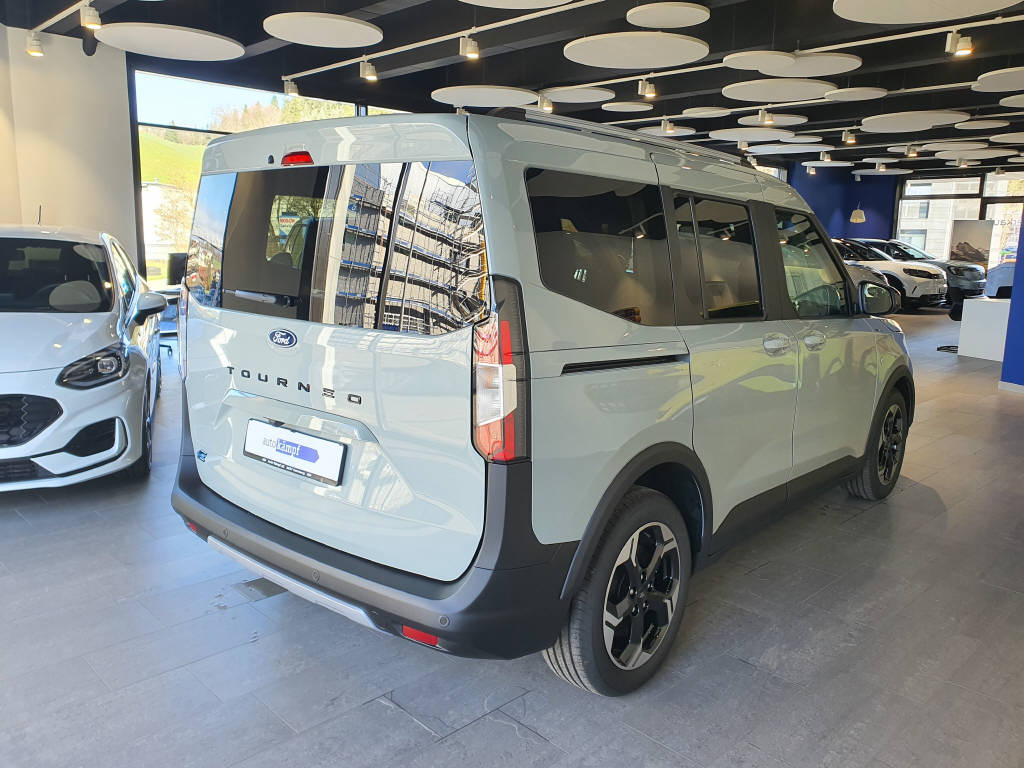 FORD E-Tourneo Courier Active-image-4