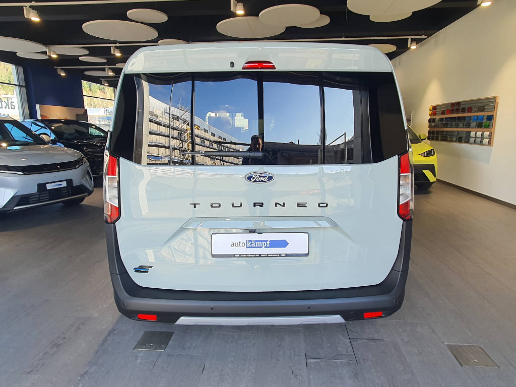 FORD E-Tourneo Courier Active-image-5