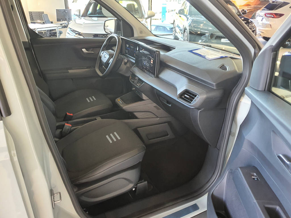 FORD E-Tourneo Courier Active-image-11