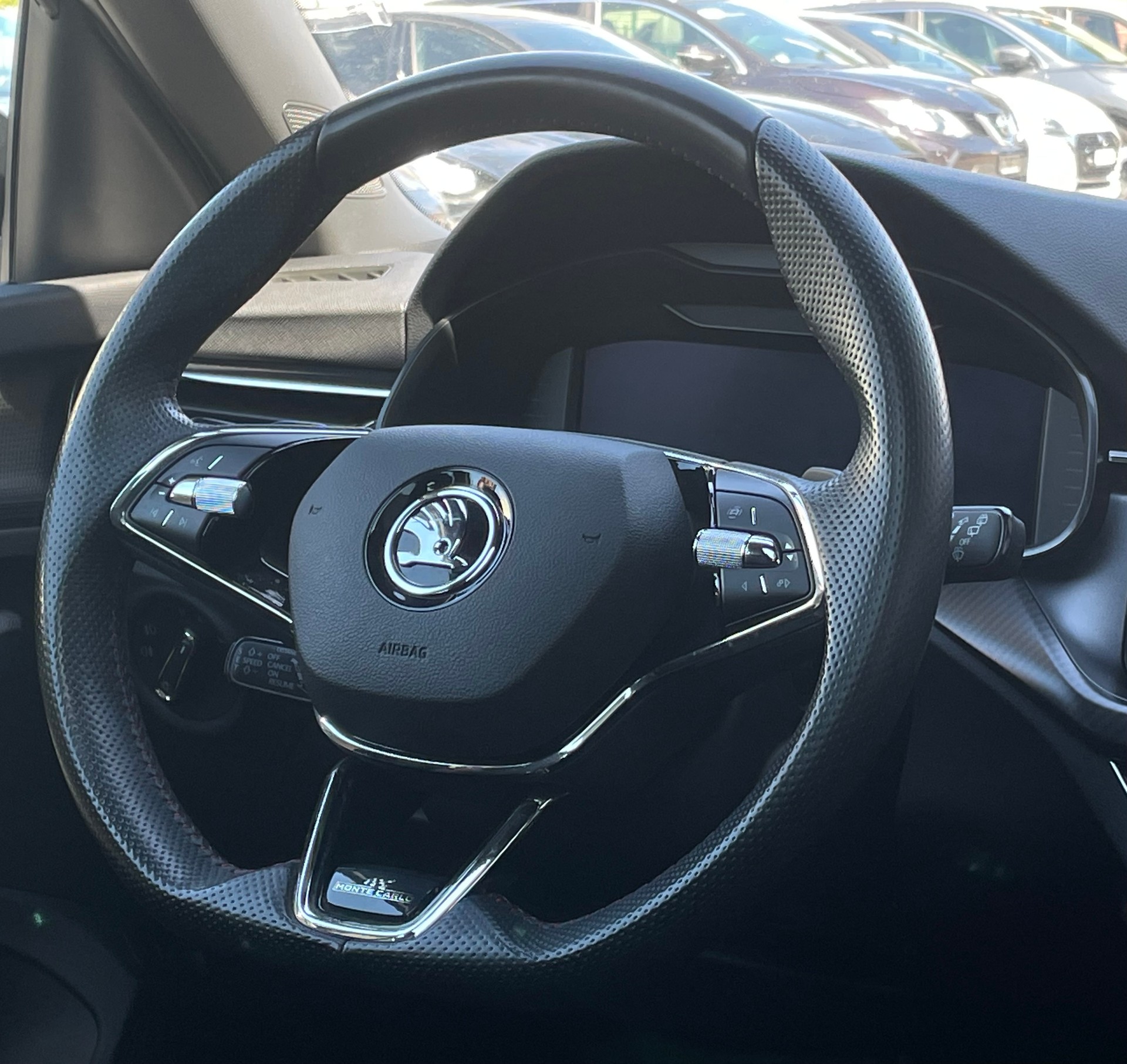 SKODA Scala 1.0 TSI Monte Carlo DSG-image-6