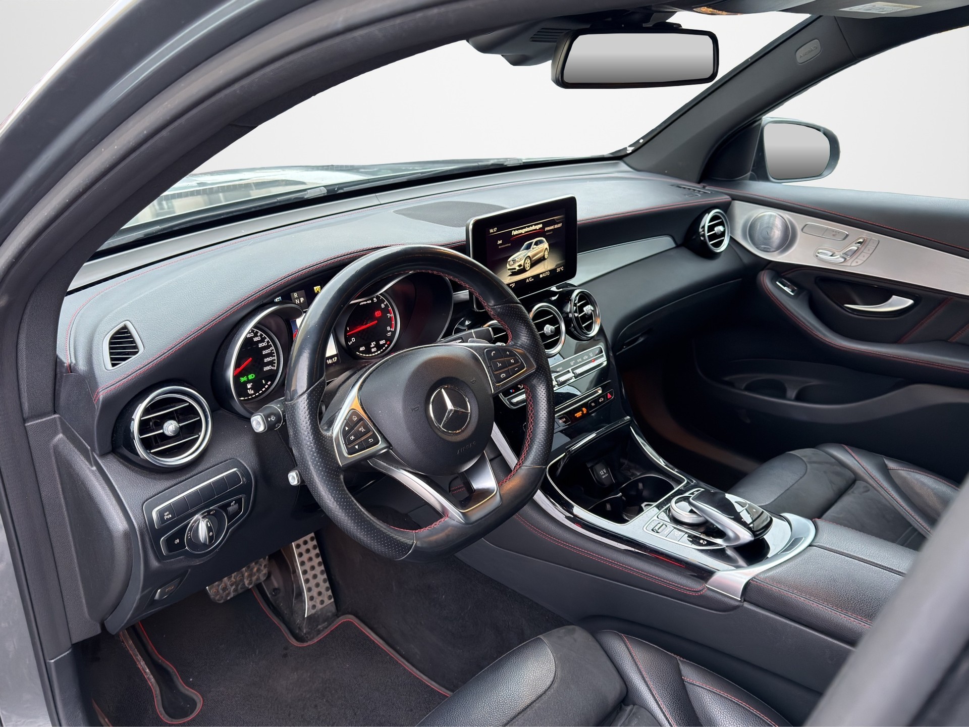 MERCEDES-BENZ GLC 43 AMG 4Matic 9G-Tronic-image-13