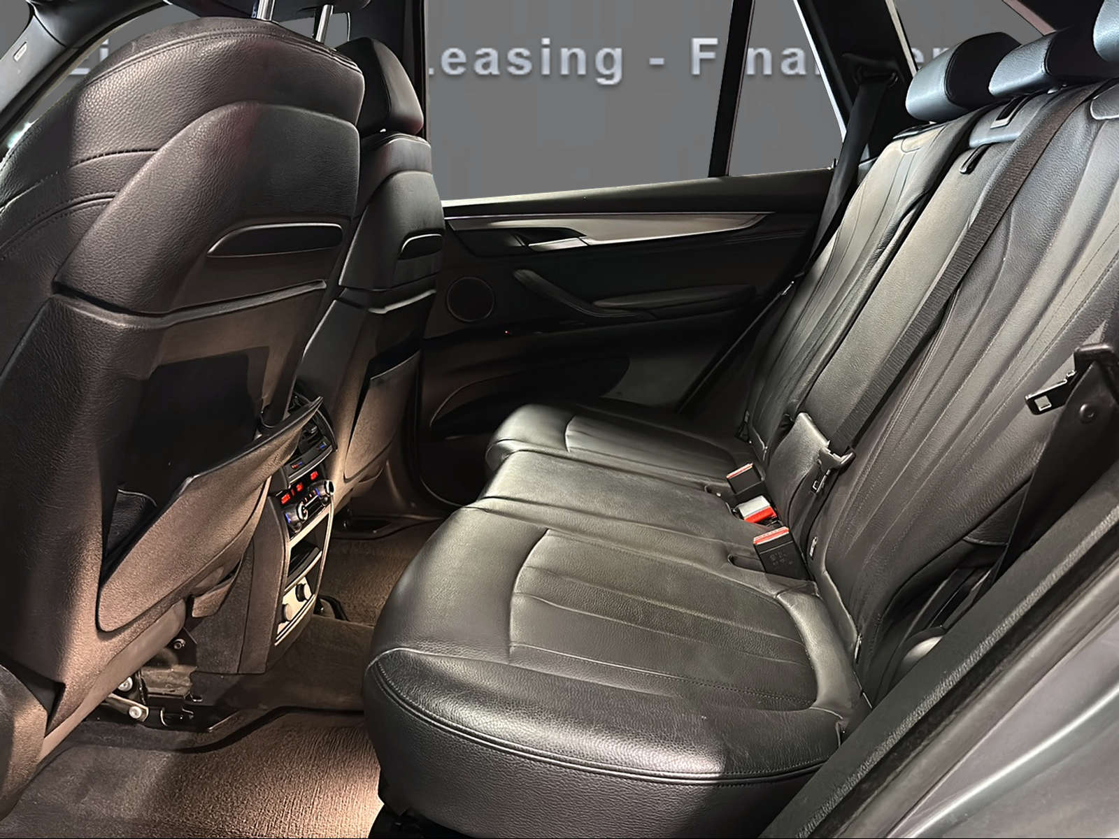 BMW X5 xDrive 30d Steptronic M-Sportpaket-image-11