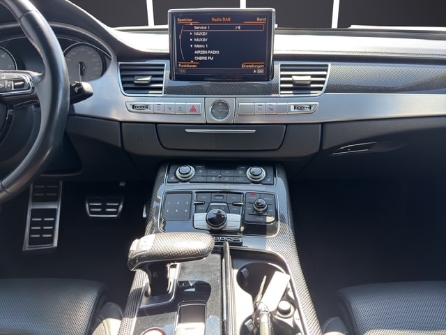 AUDI S8 4.0 TFSI V8 quattro tiptronic-image-20