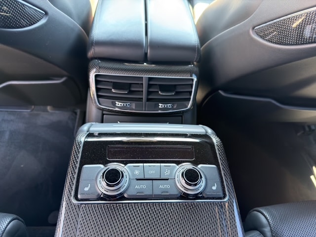 AUDI S8 4.0 TFSI V8 quattro tiptronic-image-26