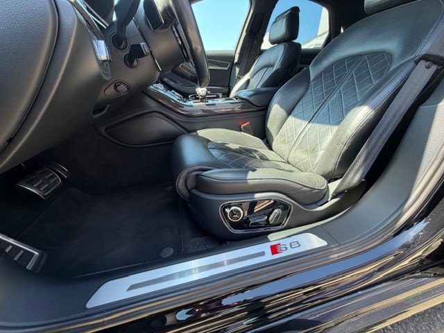 AUDI S8 4.0 TFSI V8 quattro tiptronic-image-50