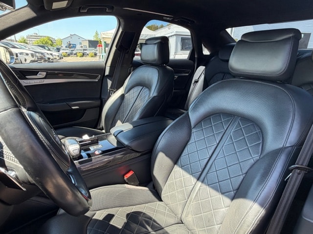 AUDI S8 4.0 TFSI V8 quattro tiptronic-image-51
