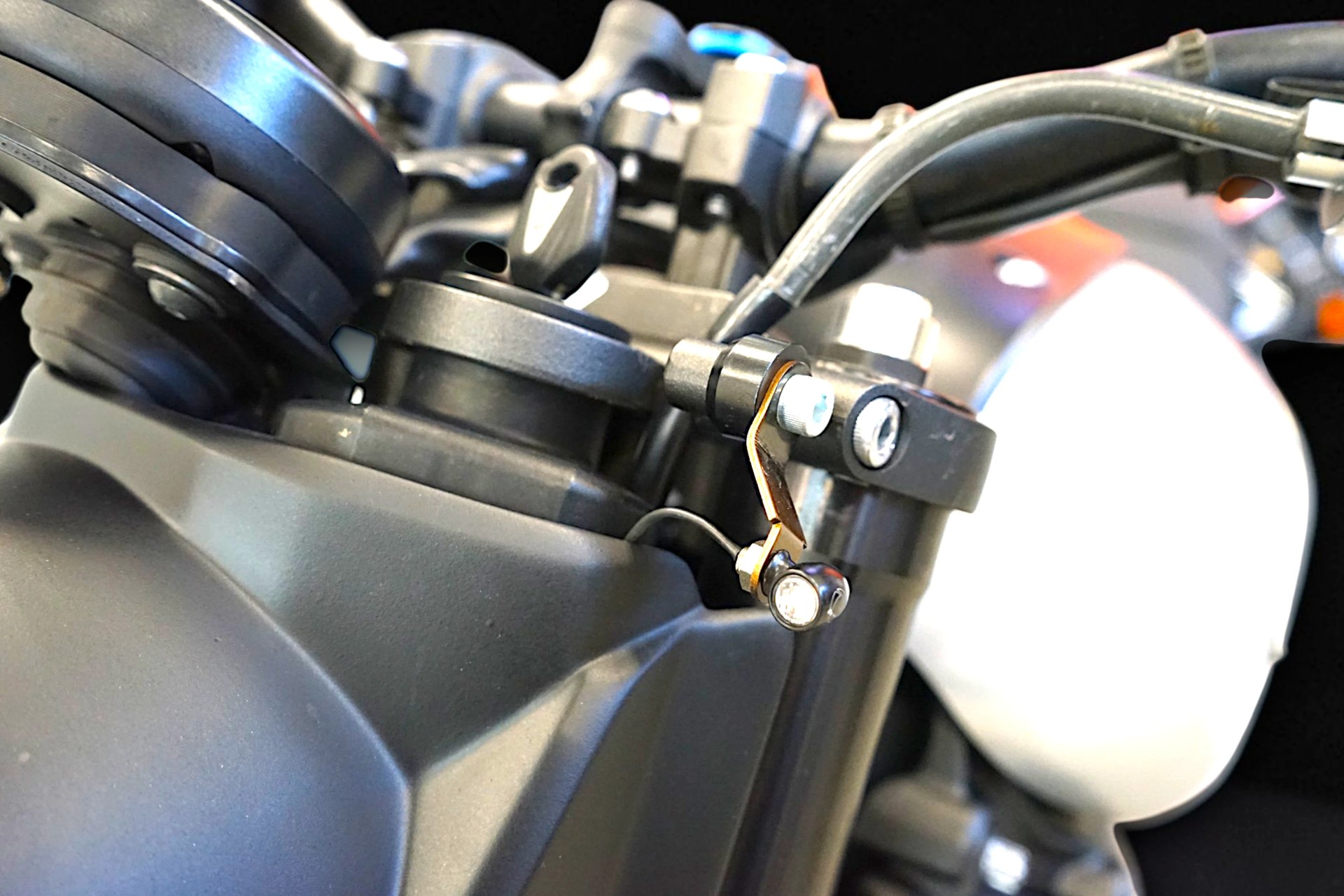 YAMAHA XSR 900-image-11