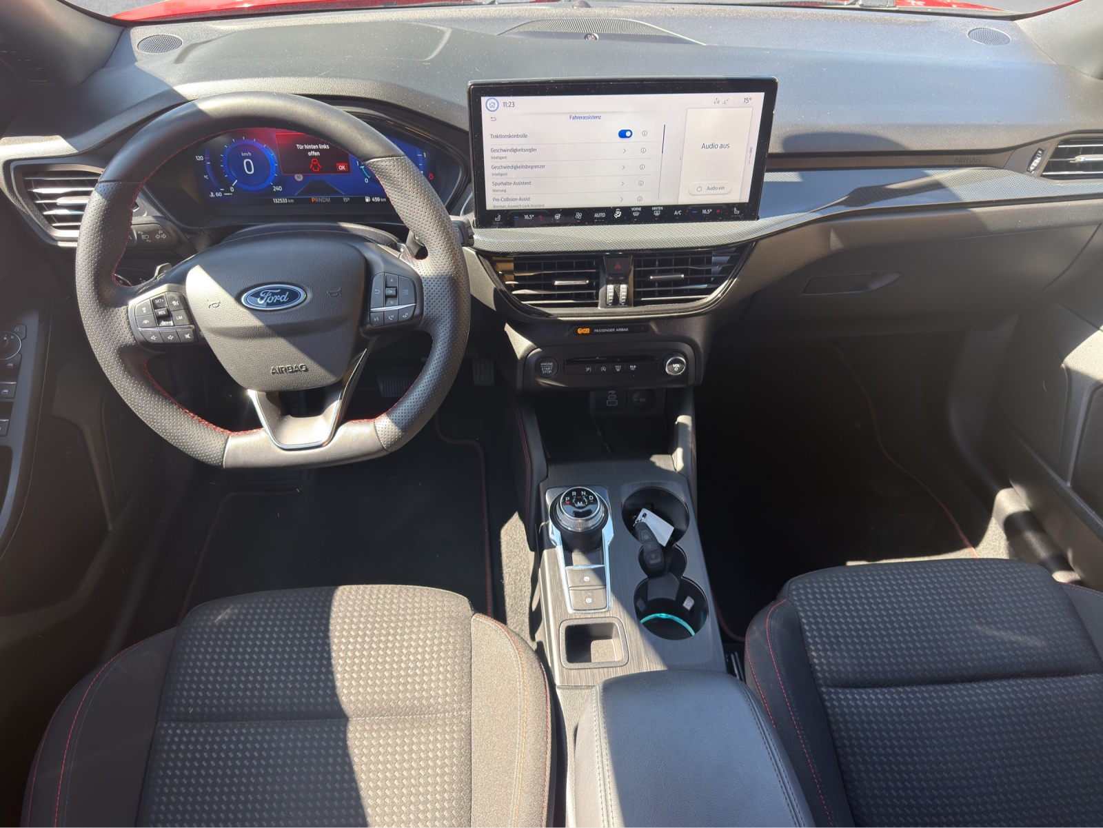 FORD Focus 1.5 TDCi EcoBlue ST-Line Automatic-image-12