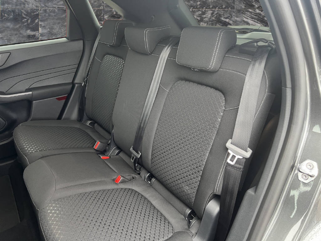 FORD Kuga 2.5 Hybrid Titanium 4x4-image-8
