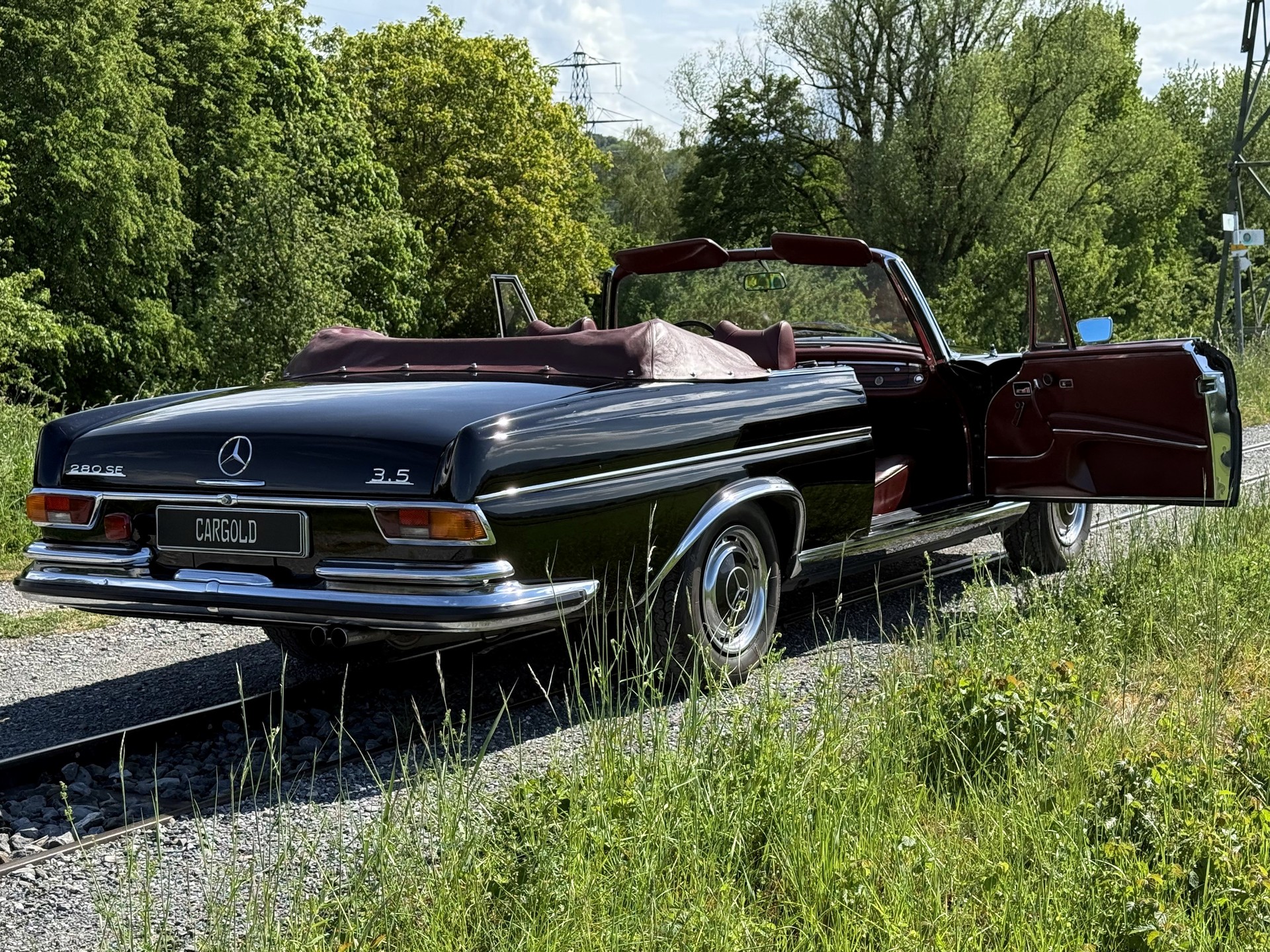 MERCEDES-BENZ 280 SE 3.5 Cabriolet-image-30