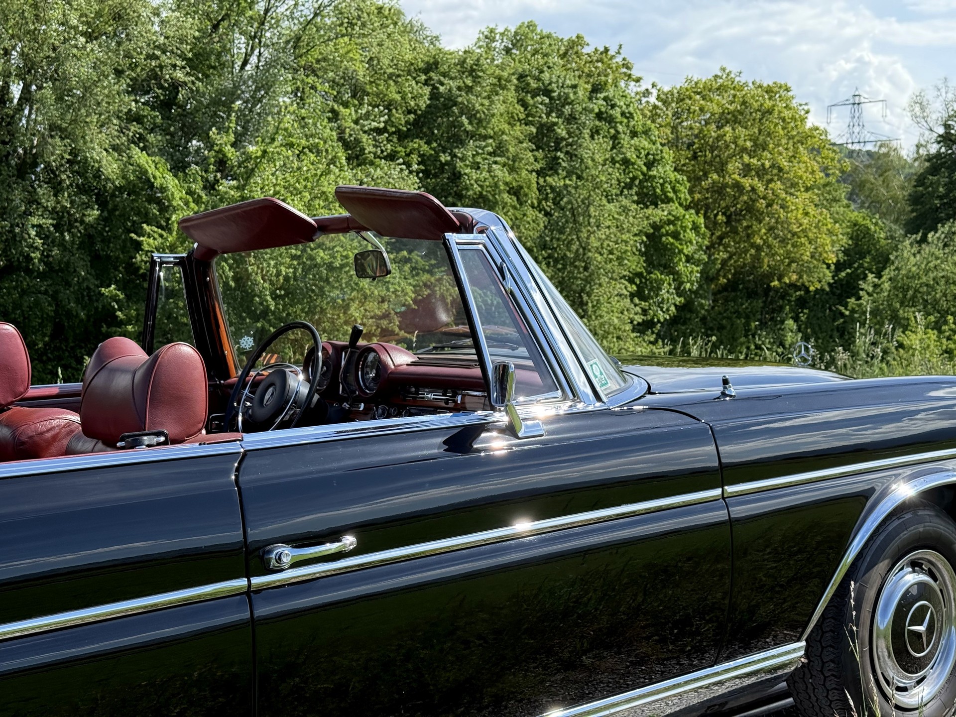 MERCEDES-BENZ 280 SE 3.5 Cabriolet-image-24
