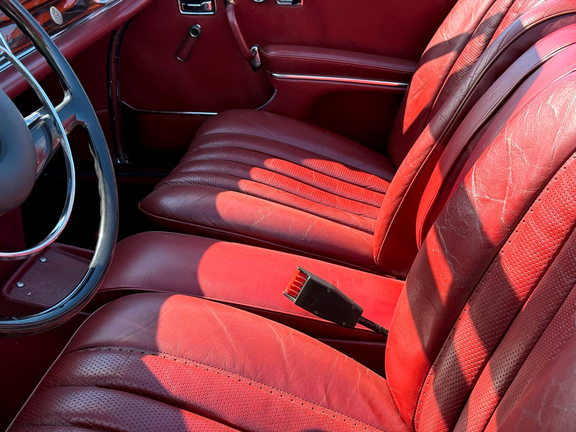 MERCEDES-BENZ 280 SE 3.5 Cabriolet-image-16