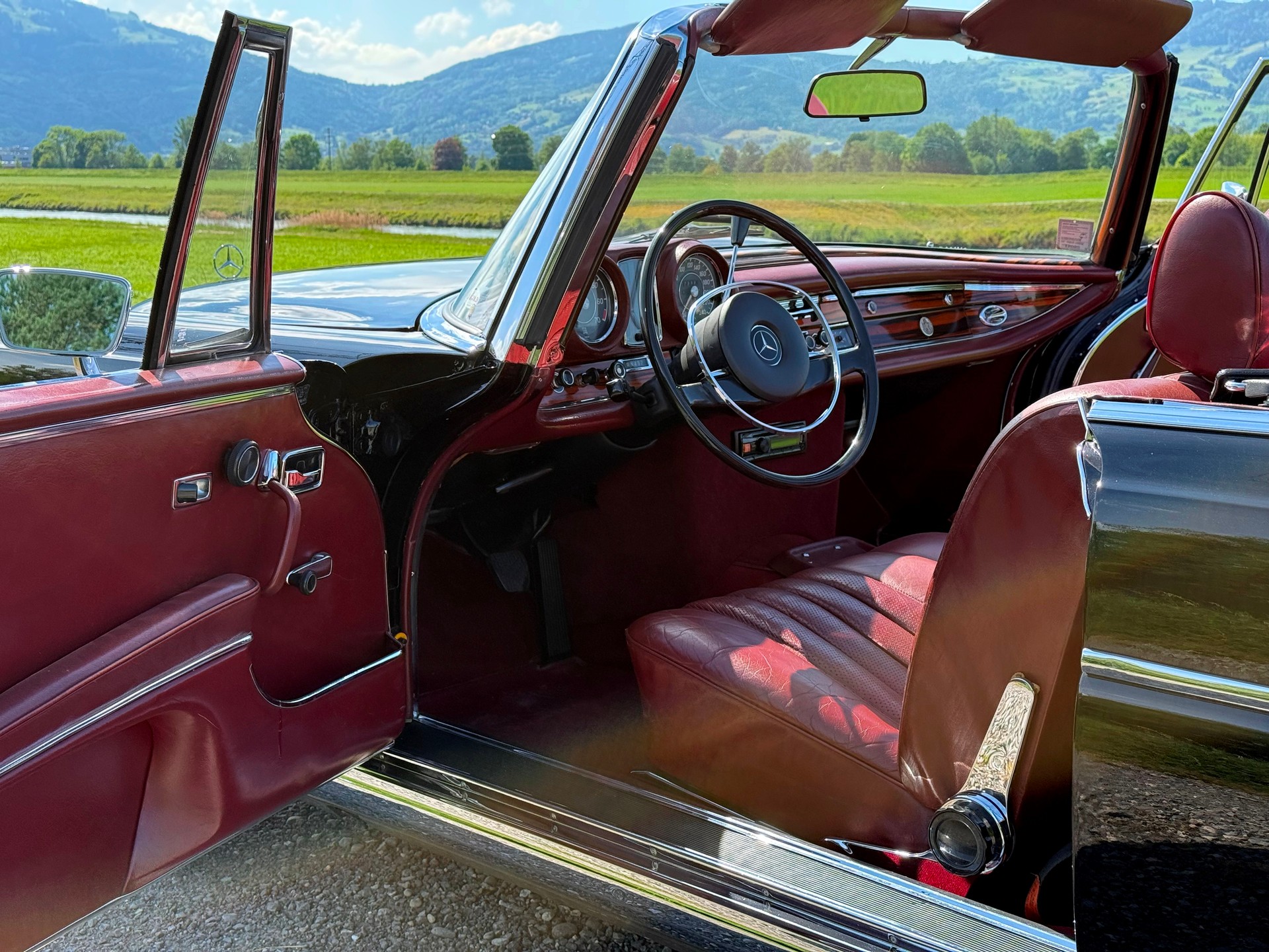 MERCEDES-BENZ 280 SE 3.5 Cabriolet-image-29