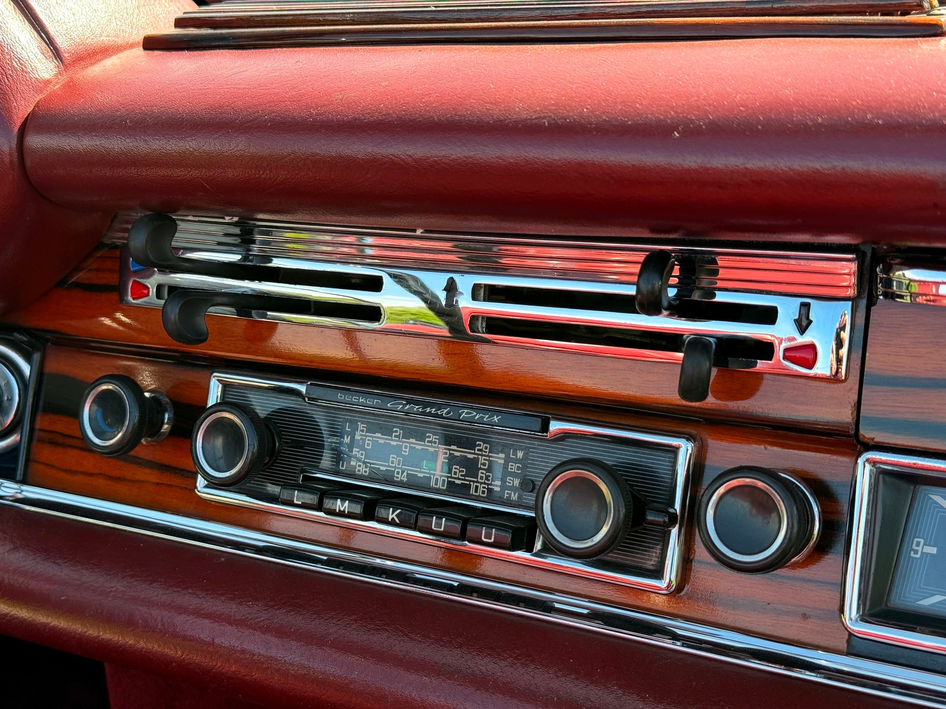 MERCEDES-BENZ 280 SE 3.5 Cabriolet-image-8