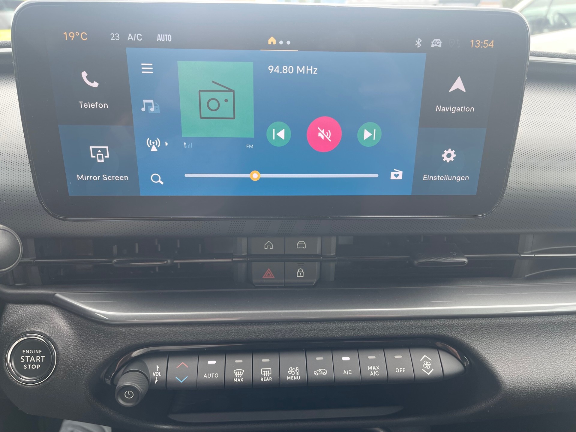 FIAT 600 1.2 Hybrid 145 Sport-image-13