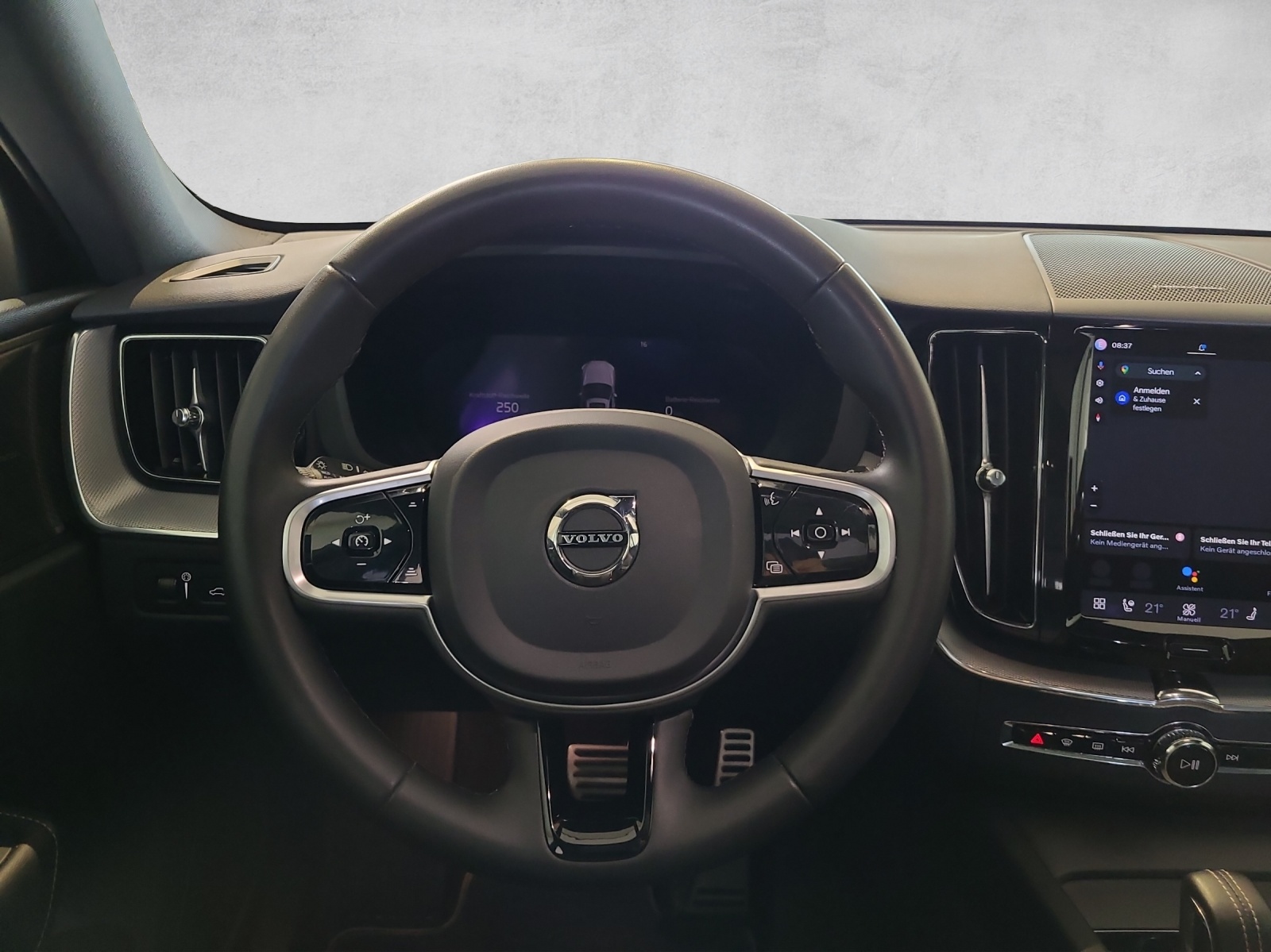 VOLVO XC60 T8 eAWD R-Design Geartronic-image-12
