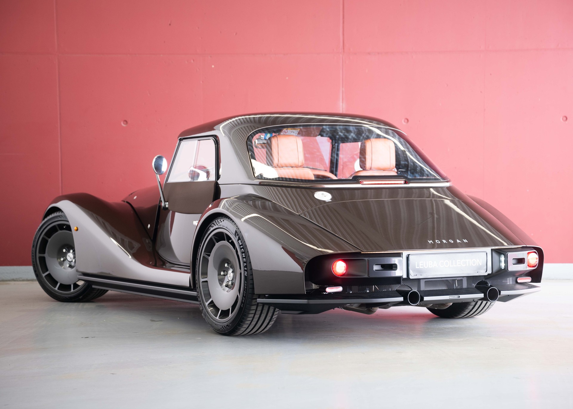 MORGAN Supersport 3.0 Bespoke (Swiss new car, special custom paint, full options, 42-month factory warranty)-showroom-element-1