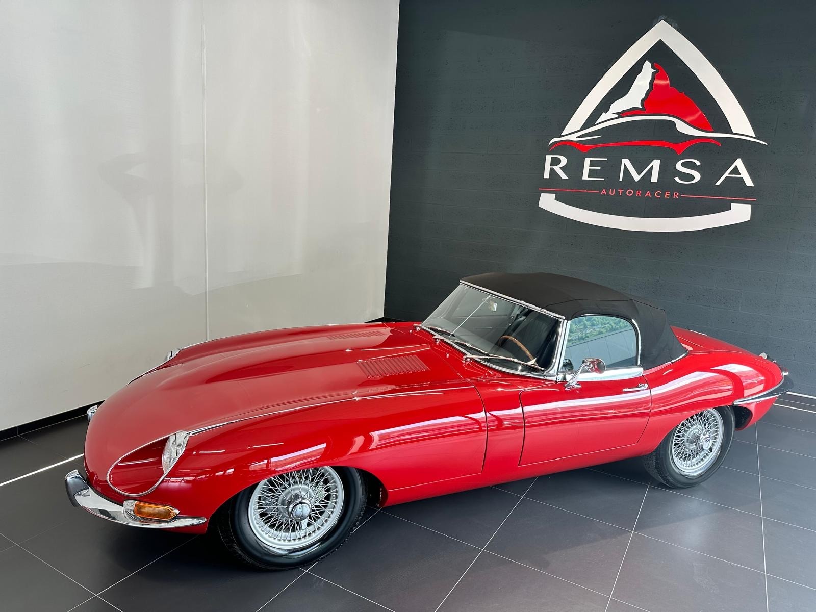 JAGUAR E-Type Cabriolet série 1.5 4.2