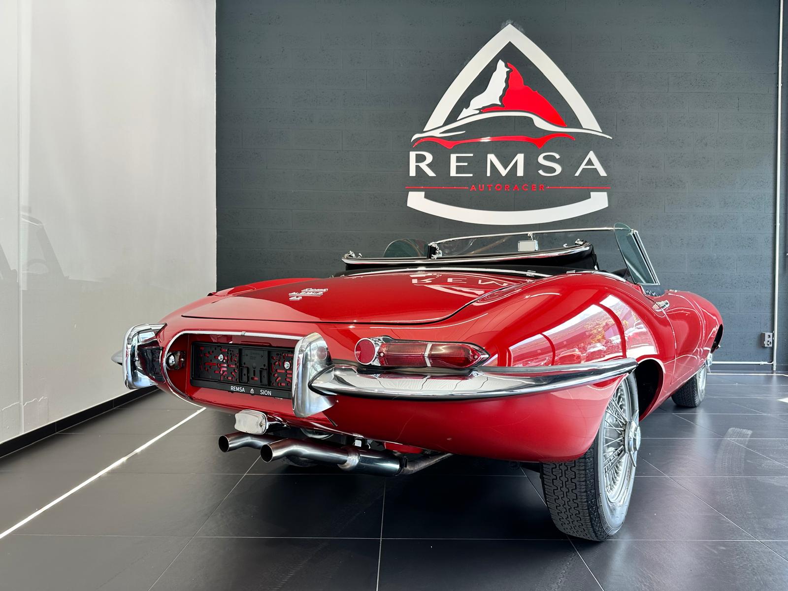 JAGUAR E-Type Cabriolet série 1.5 4.2-image-2