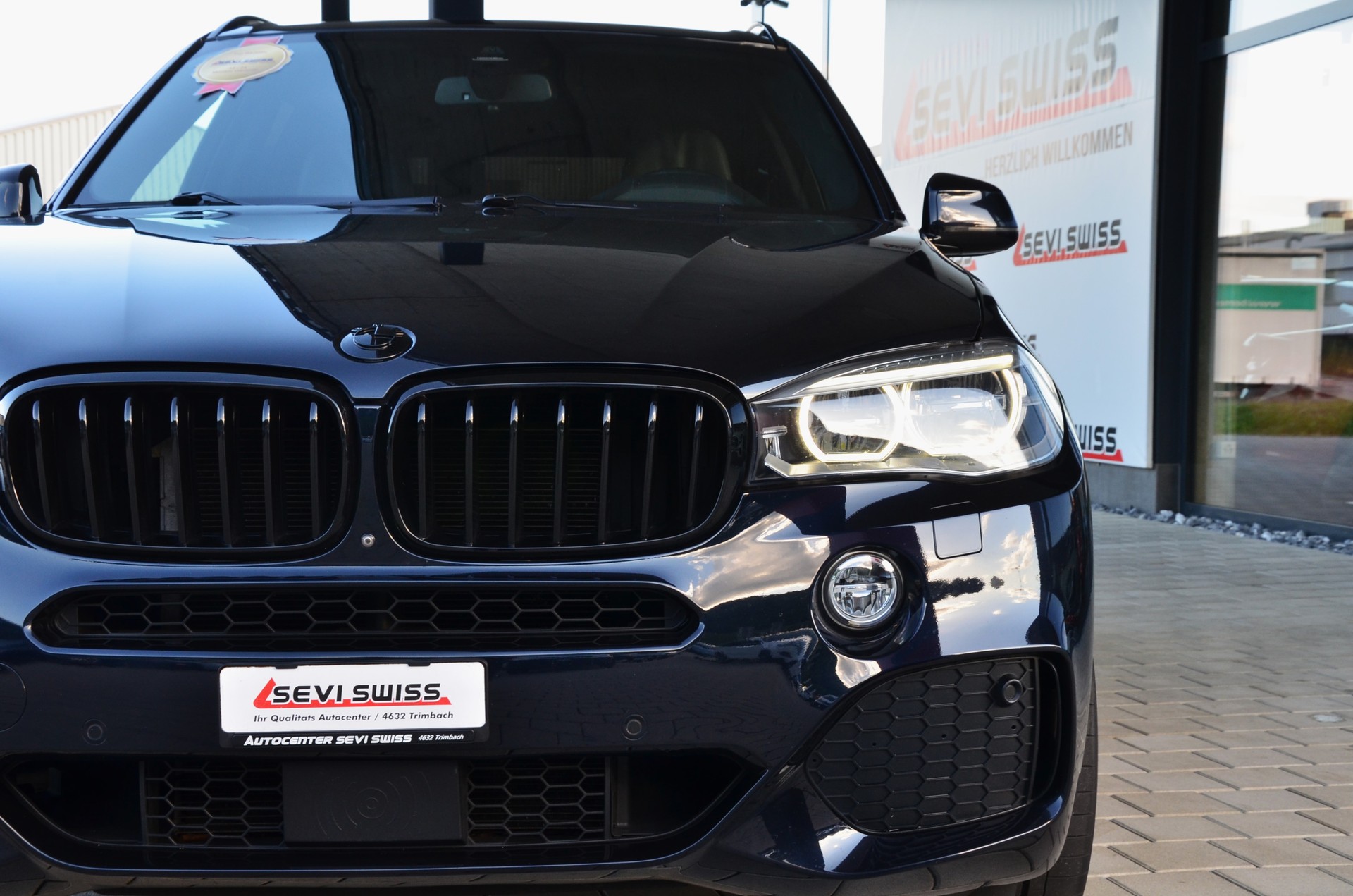 BMW X5 xDrive 50i Steptronic M-Sportpaket*Frisch ab MFK,1 Jahr oder 20000km Garantie*-image-7