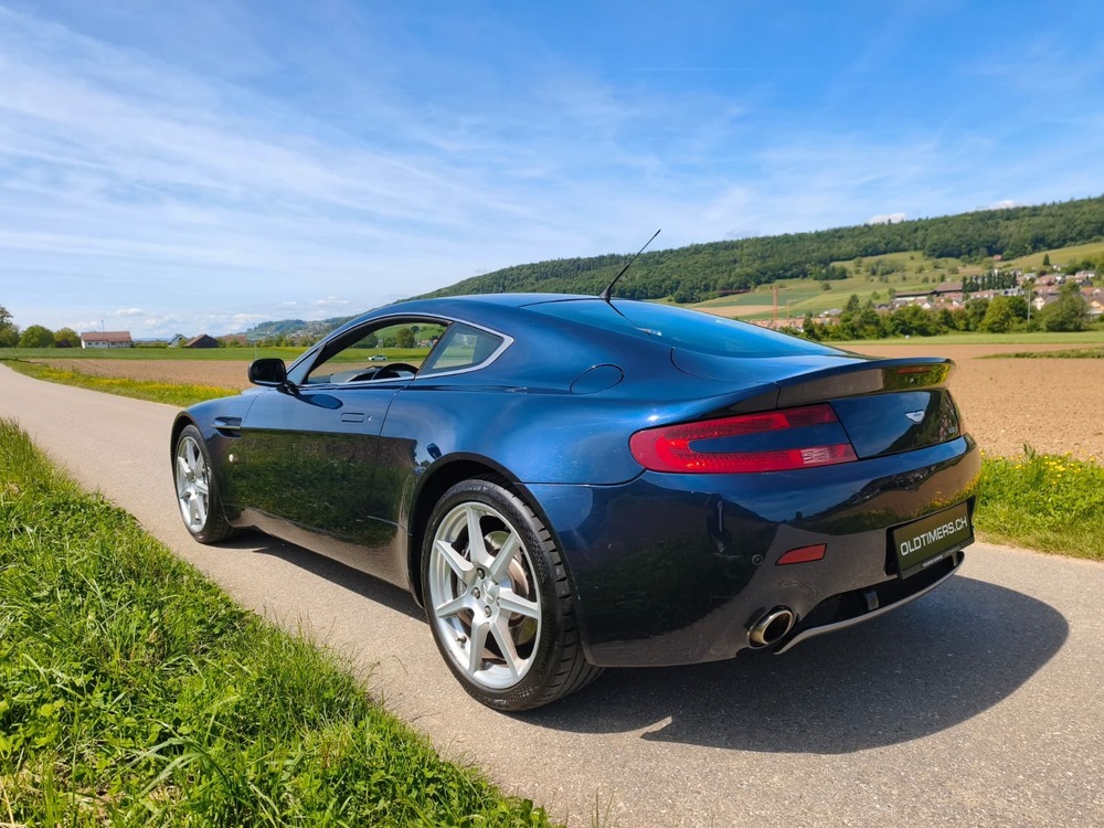 ASTON MARTIN V8 Vantage 4.3-image-1