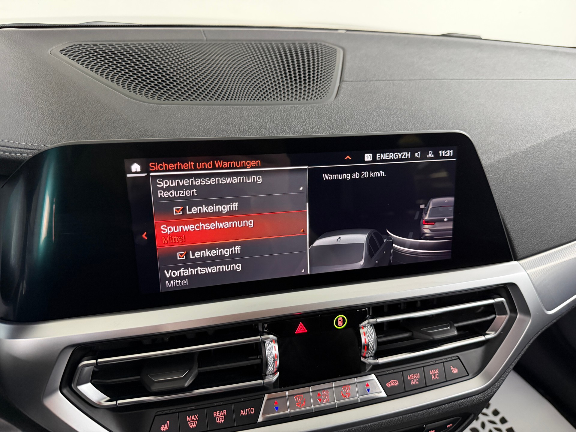 BMW 330i Touring xDrive Dravit Grey M Sport Steptronic / 360° Kamera / H&K Sound / Panoramadach / Komfortzugang / Laserlight /-image-18